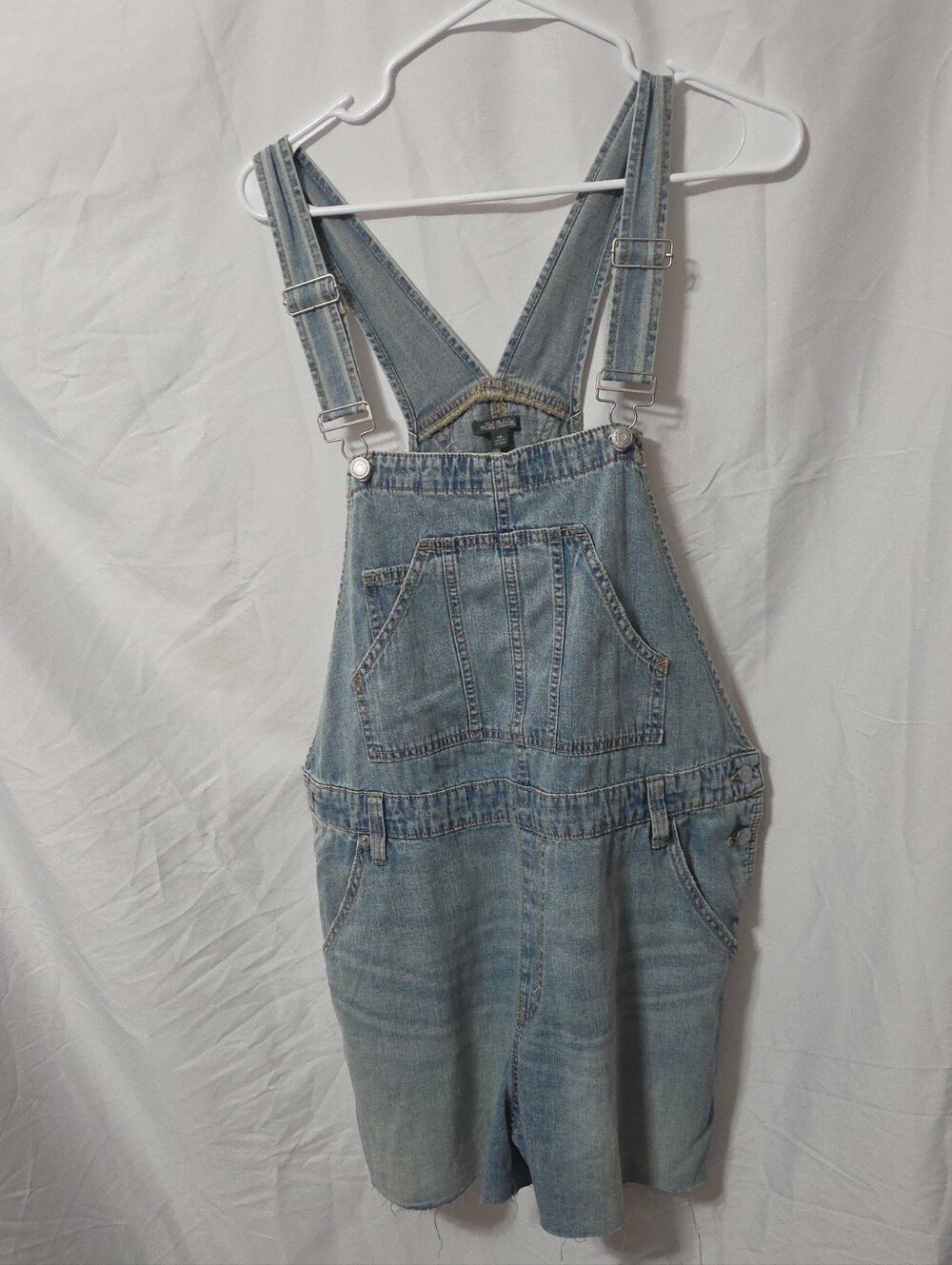 Light Wash Blue Denim Overall Shorts w/Raw Edge, Size XXL, New without Tags